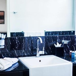 Appartement à 3 Chambres à Coucher